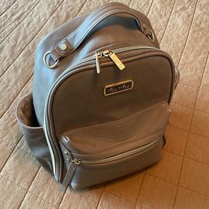 Itzy Ritzy backpack